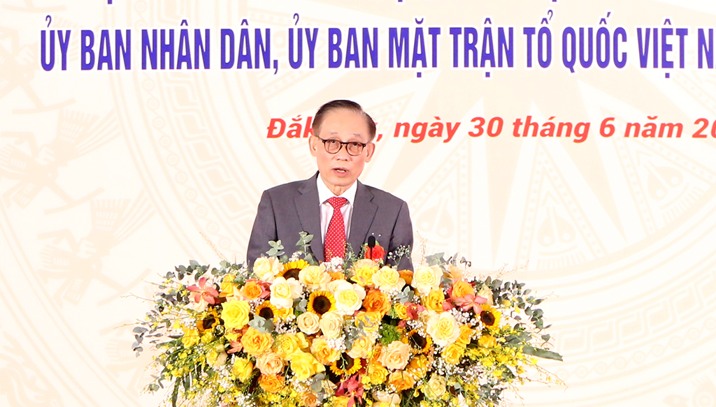 Đồng chí Lê Hoài Trung – Bí thư Trung ương Đảng, Chánh Văn phòng Trung ương Đảng phát biểu tại buổi lễ.